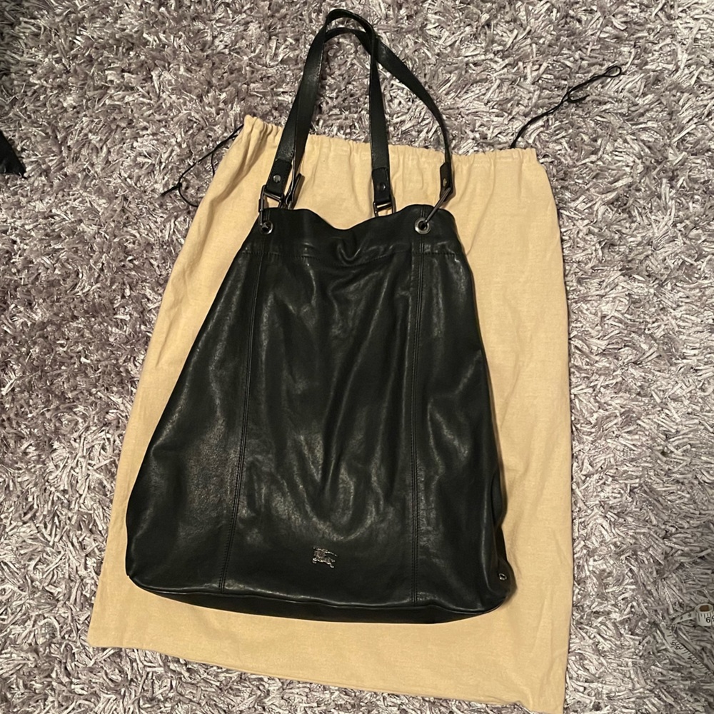 Authentic Burberry tote with dust bag. Like new condition. - Picture 15 of 15